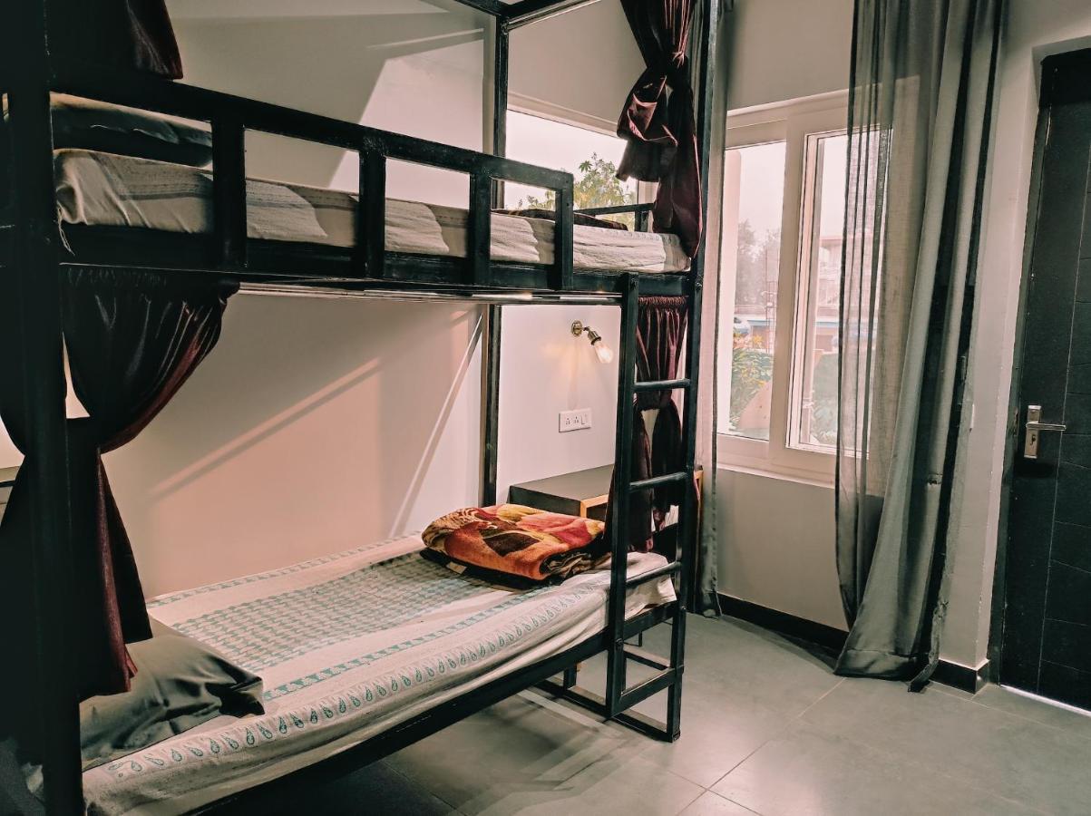 Indian Culture Hostel Risikés Kültér fotó