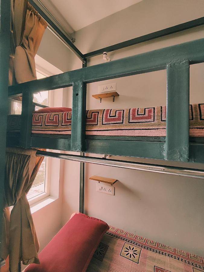 Indian Culture Hostel Risikés Kültér fotó
