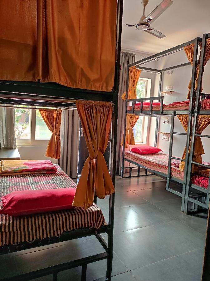 Indian Culture Hostel Risikés Kültér fotó