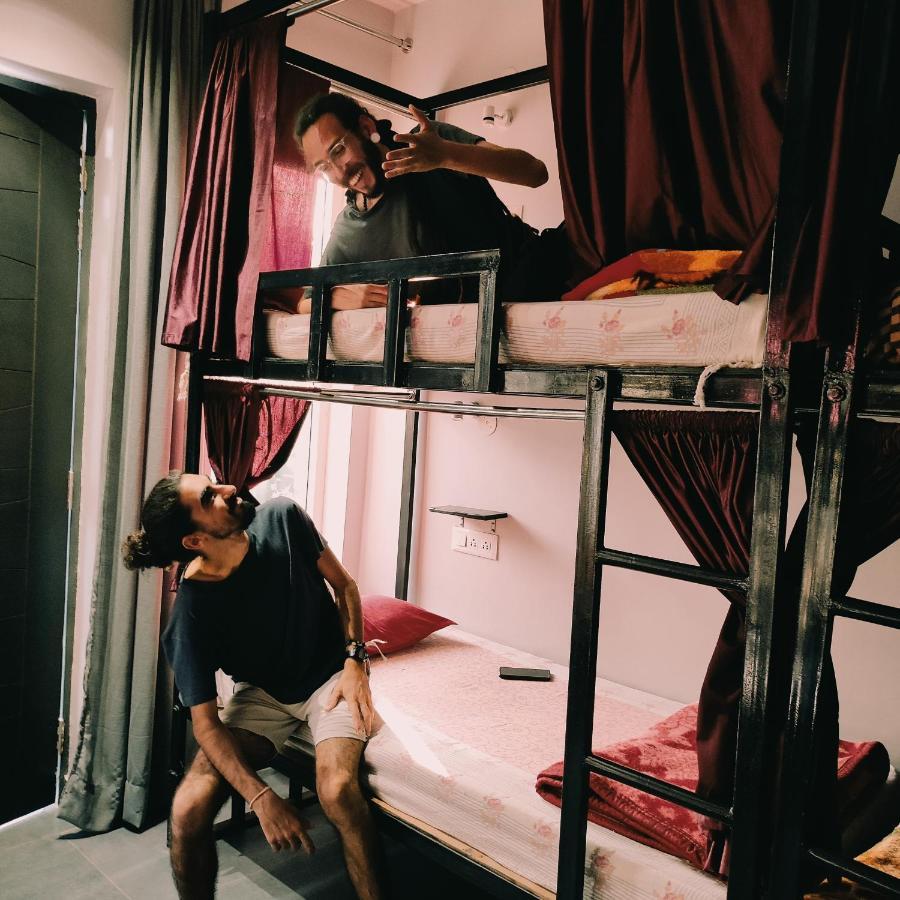 Indian Culture Hostel Risikés Kültér fotó